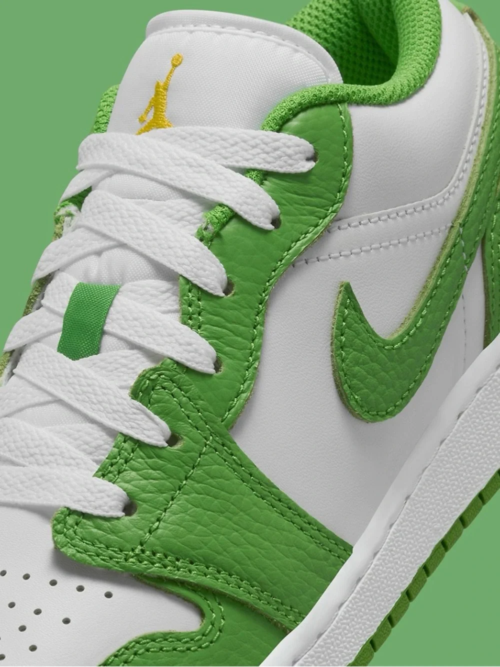 Air Jordan 1 Low SE - White/Chlorophyll -Lightening